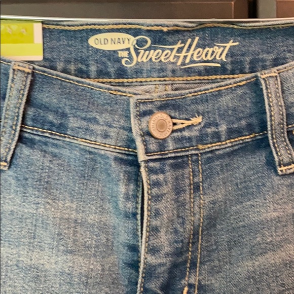 Old navy jean shorts women’s - Picture 4 of 5